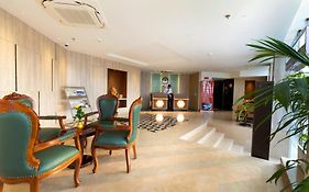The Oppo Residency Aerocity,Free Airport Pick Up Or Drop